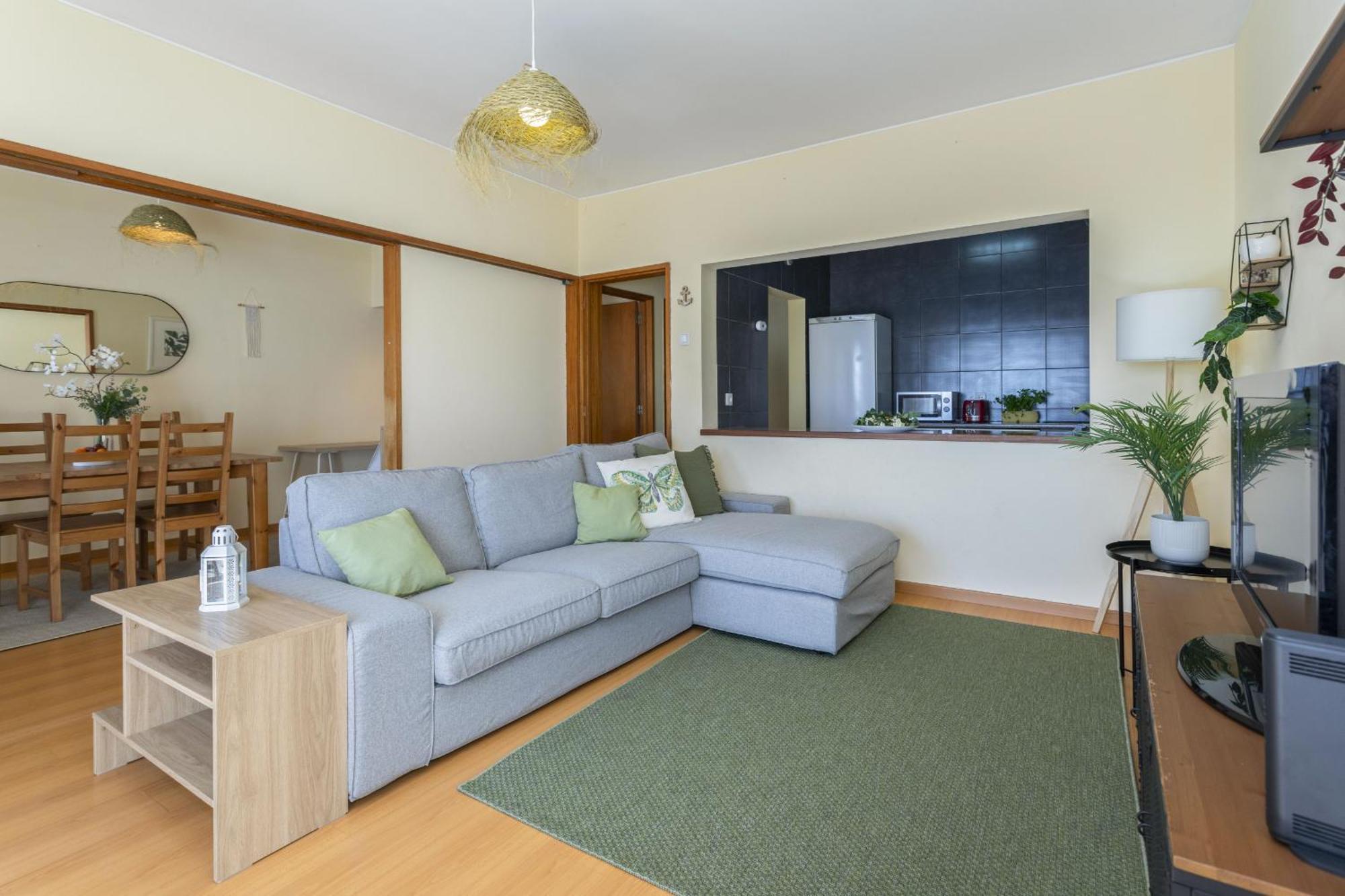 New! Sea View Apartment *
